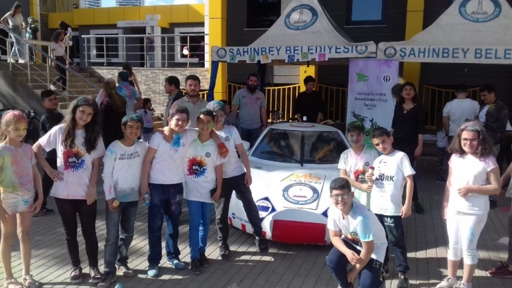 Üniversite Öğrencileri Yerli Elektrikli Araç "Ecotron-3" İle Bahar Şenliğinde