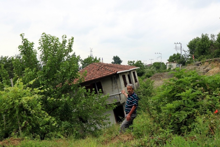 Heyelanın Yıktığı Mahalle