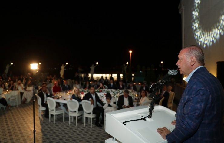 Cumhurbaşkanı Erdoğan’dan Macron’un Doğu Akdeniz’deki Sondaj Çalışmalarına İlişkin Açıklamasına Cevap