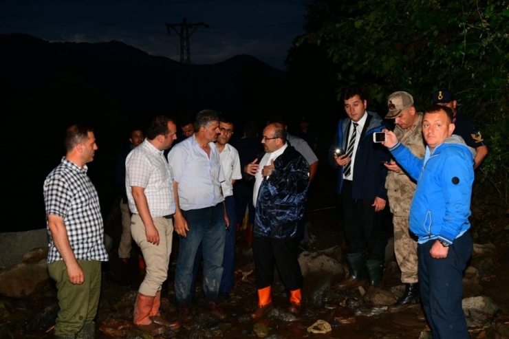 Araklı’nın Çamlıktepe Mahallesinde Yaşanan Sel Sonrası Kayıp Sayısı Artıyor