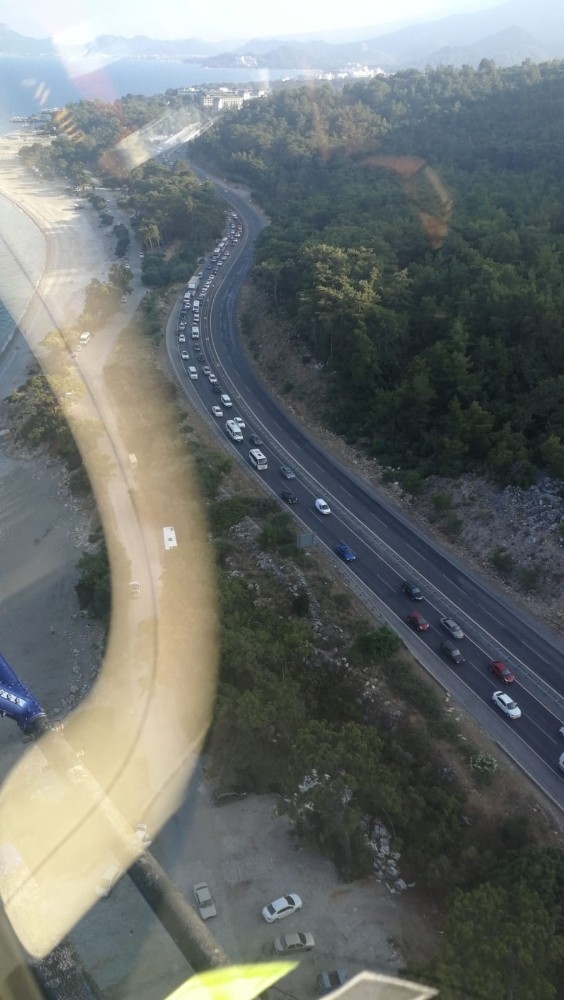 Antalya’da Hatalı Sürücülere Hava Ve Karadan Ceza Yağdı