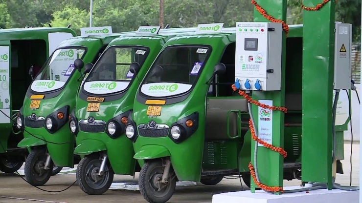 Hindistan Elektrikli Araçlara Geçmeye Kararlı
