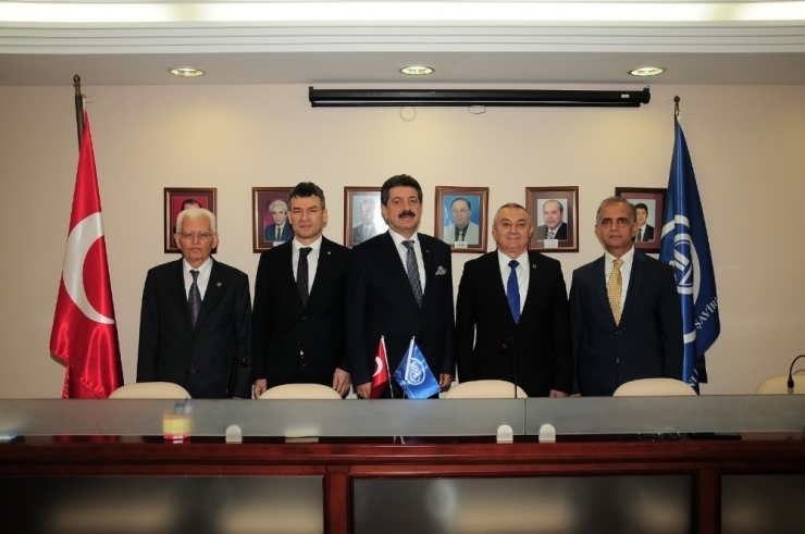 Adana Yeminli Mali Müşavirler Odası’nda Görev Değişimi
