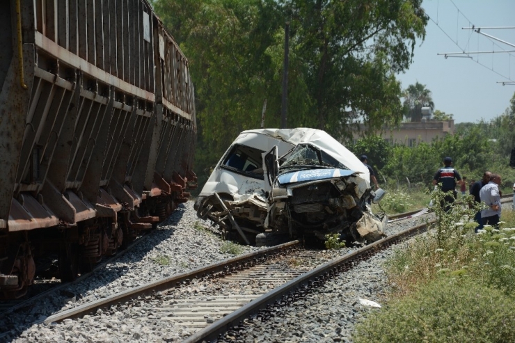 Mersin’deki Tren Kazasında Yaralananların 2’sinin Durumu Ağır