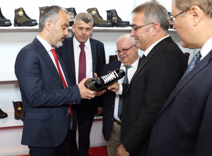 Ayakkabı Sektörünün Kalbi Bursa’da Atıyor
