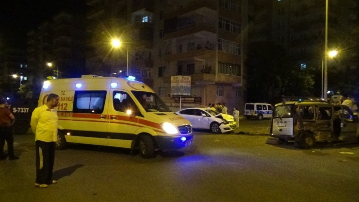 Diyarbakır’da Trafik Kazası: 1’i Ağır, 5 Yaralı