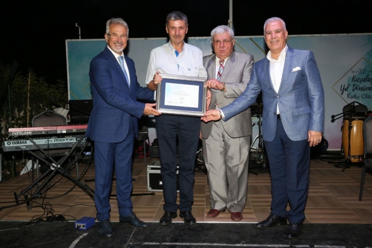 Nilüfer Belediyesi’nin 32. Kuruluş Yıl Dönümüne Coşkulu Kutlama
