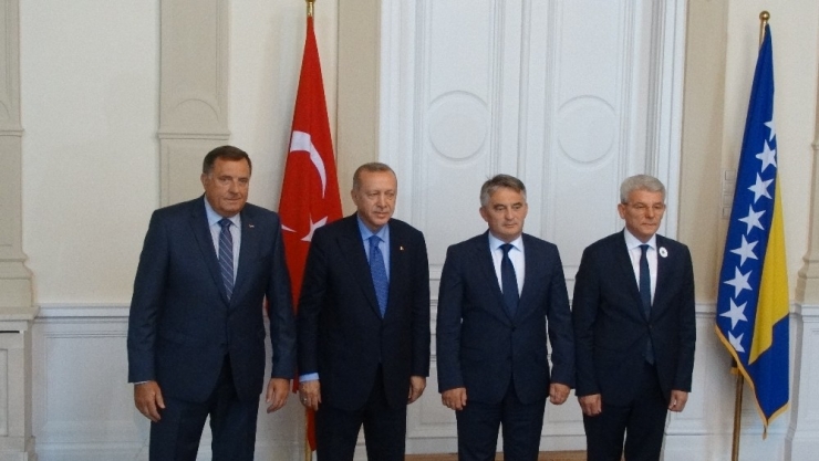 Cumhurbaşkanı Erdoğan, Bosna Hersek Devlet Başkanlığı Üçlü Konseyi Üyeleri İle Bir Araya Geldi
