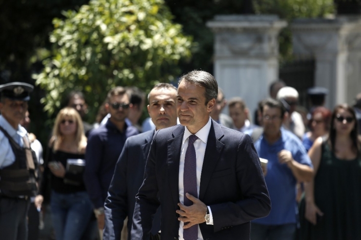 Yunanistan’ın Yeni Başbakanı Miçotakis, Yemin Etti