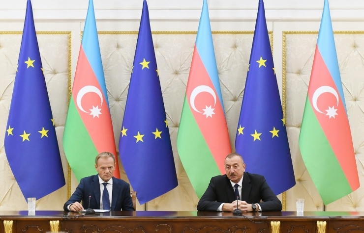 Ab Konseyi Başkanı Tusk: ”Ab, Azerbaycan’ın Egemenliğini, Bağımsızlığını Ve Toprak Bütünlüğünü Desteklemektedir”