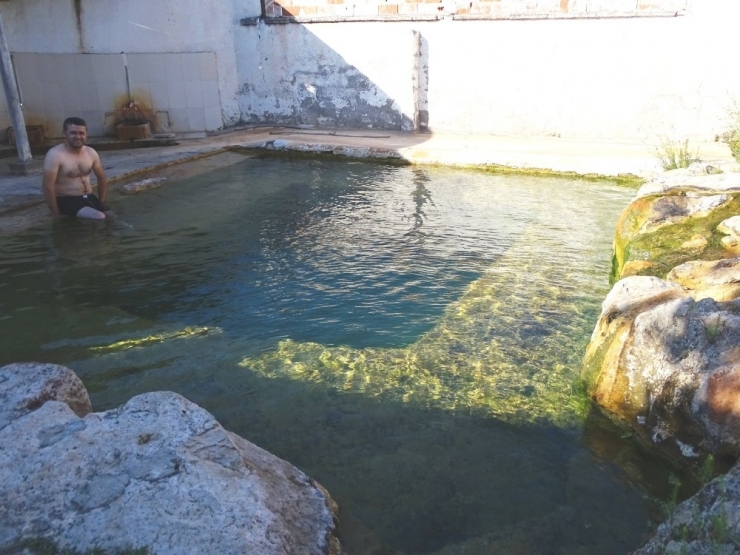 Hisarcık’taki Tarihi Sıcak Su Havuzu Sağlık Turizmine Kazandırılmalı
