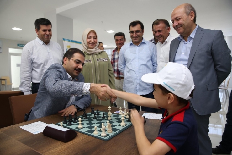 Milli Birlik Günü İçin Satranç Turnuvası Başladı
