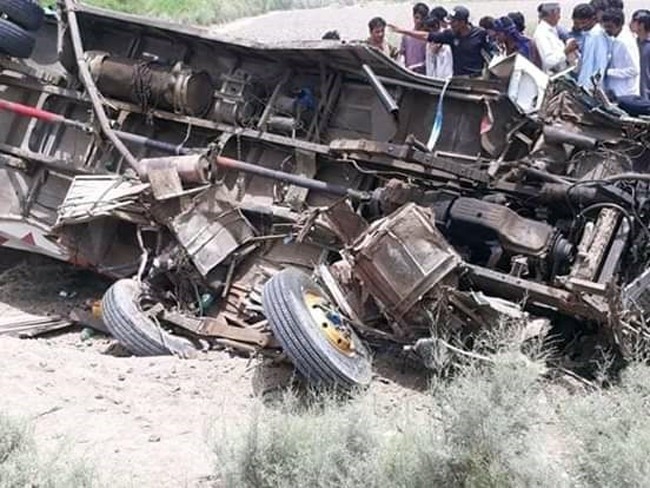 Pakistan’da Otobüs Kazası: 11 Ölü