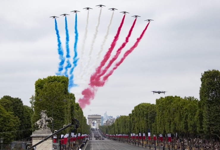 Fransa’da Bastille Günü Askeri Geçit Töreni