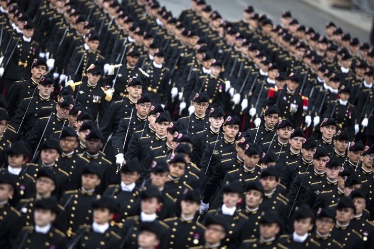 Fransa’da Bastille Günü Askeri Geçit Töreni