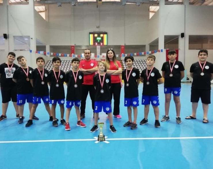 Spor A.ş Gençlik Ve Spor Kulübü Kupalar İle Döndü