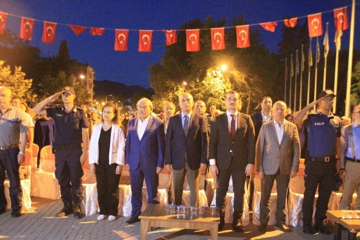 Osmaneli 15 Temmuz Şehitlerini Anma, Demokrasi Ve Milli Birlik Günü’de Tek Yürek Oldu