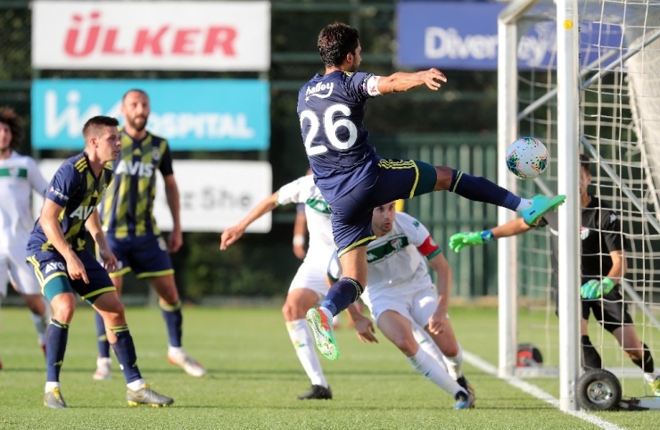 Fenerbahçe Özel Maçta Bursaspor’u 2-0’la Geçti