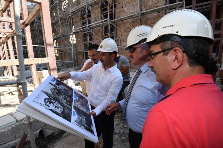 Vali Karaloğlu: "Şehzade Korkut Cami Restorasyonu Bilimin Işığında Yapılıyor"