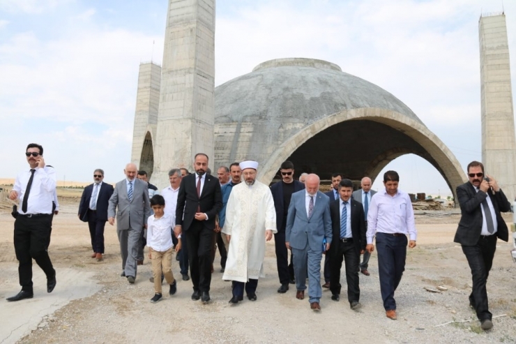 Ali Erbaş’tan Tıbbiye Camii Ve Külliyesi’ne Ziyaret
