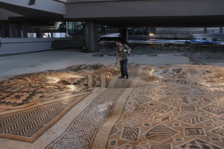 Dev Mozaiğin Yer Aldığı Müze Otelde Sona Yaklaşıldı