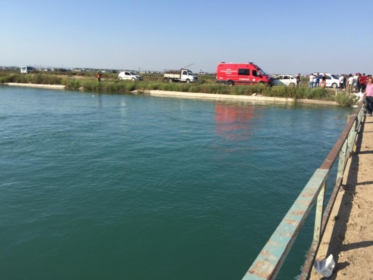 Topu Almak İçin Sulama Kanalına Giren Çocuklardan İkisi Kayboldu