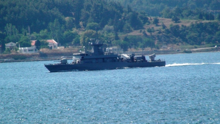Yunan Savaş Gemisi Yine Füzeler Açık Vaziyette Geçti