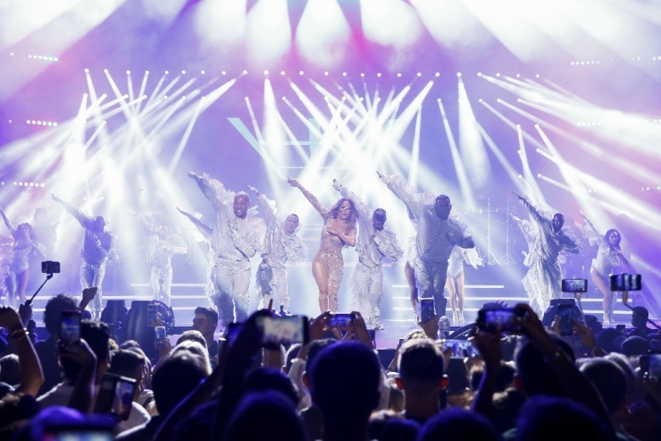 Antalya’da Jennifer Lopez Fırtınası Esti
