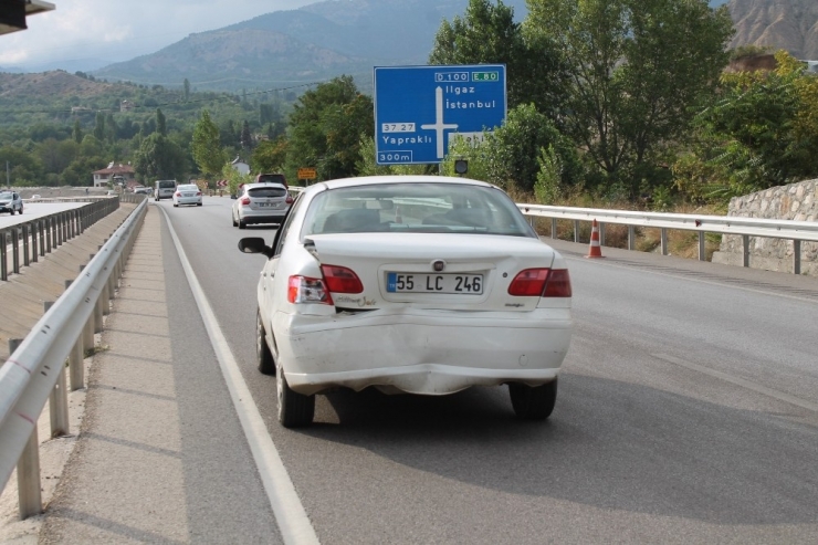 Tosya’da Maddi Hasarlı Trafik Kazası