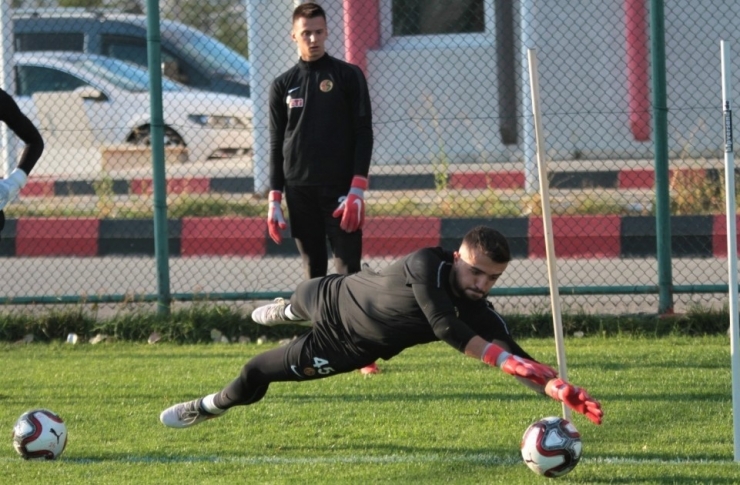 Eksi 6 Puanla Lige Başlayan Eskişehirspor Keçiörengücü Maçına Hazır
