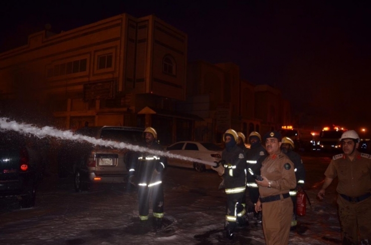 Suudi Arabistan’da Benzin İstasyonunda Korkutan Yangın