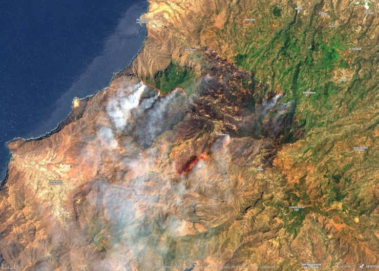 Kanarya Adaları’nda Yangın Kontrol Altına Alınıyor