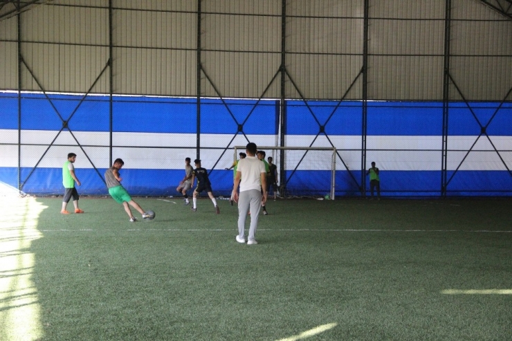 Solhan’da Mahalleler Arası Futbol Turnuvası Başladı
