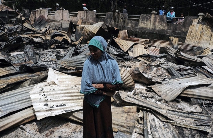 Endonezya’da Şiddetli Protestolara Karşı İnternete Erişim Engeli