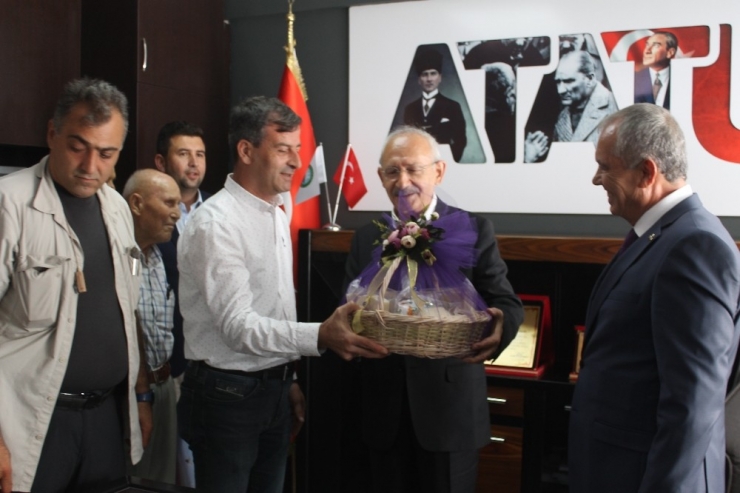 Kılıçdaroğlu Manyas’ta Vatandaşlara Seslendi