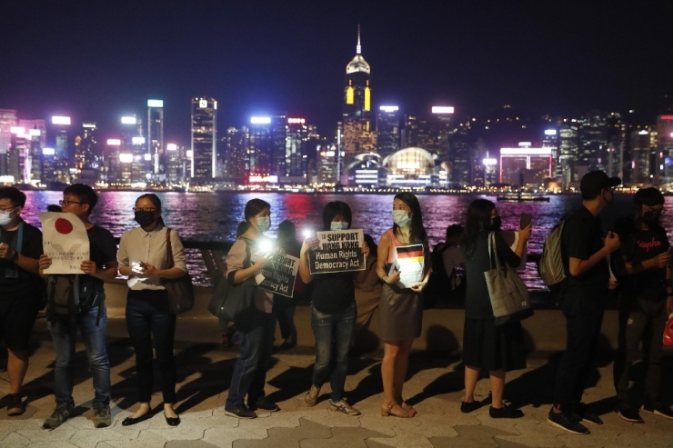 Hong Kong’da Çin’e Karşı İnsan Zinciri