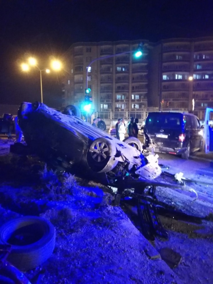 Mardin’de Trafik Kazası: 2 Yaralı