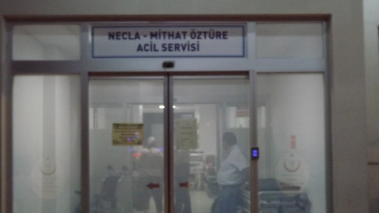 Bergama’da Gıda Zehirlenmesi Şüphesi: 30 Kişi Hastaneye Başvurdu