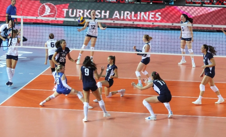 2019 Kadınlar Voleybol Avrupa Şampiyonası A Grubu: Yunanistan: 3 - Finlandiya: 1