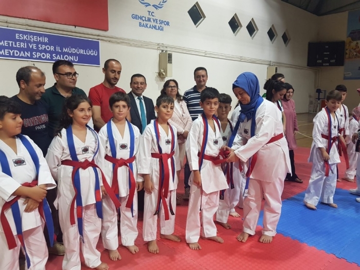 Eskişehir Gökmeydanı Spor Kulübü’nde, ‘Taekwondo Kuşak Terfi Sınavı’ Heyecanı Yaşandı