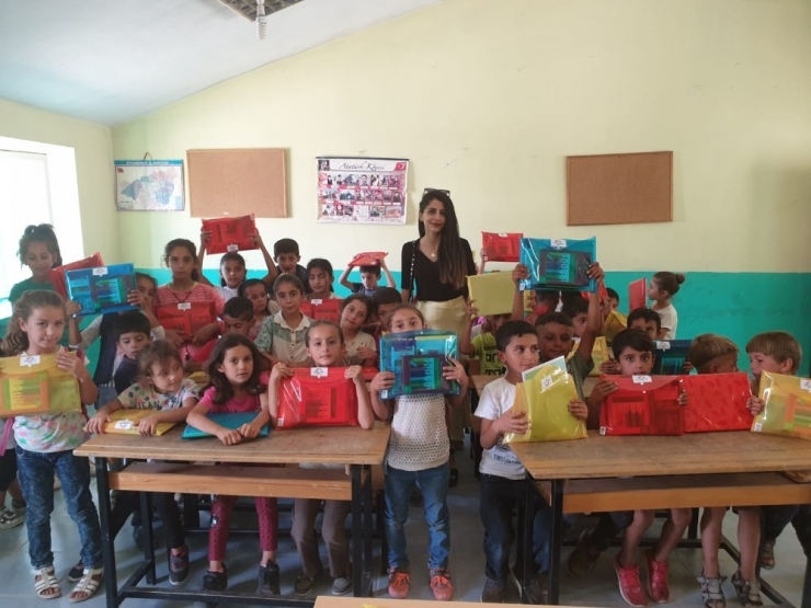 Sosyal Projelerin Öncüsü Ceylan Karavil Park Köy Çocuklarını Mutlu Etti