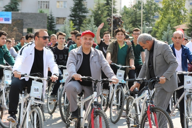 Başkan Yalçın, "Bisiklet, İnsan Yaratılışına En Uygun Araç"