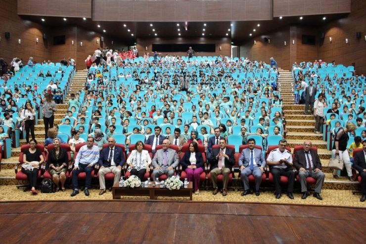 Uşak Üniversitesi Spora Teşvik Amacıyla Bin Öğrenciyi Ağırladı