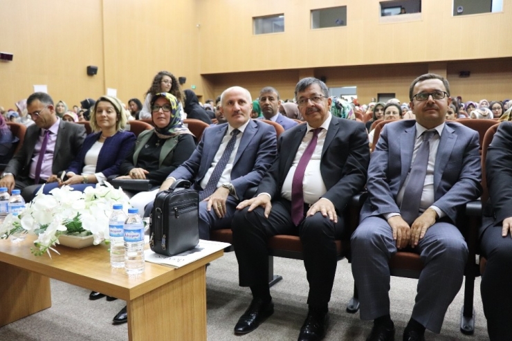 Karaman’da “Hayata Ve Edebiyata Dair” Konulu Konferans