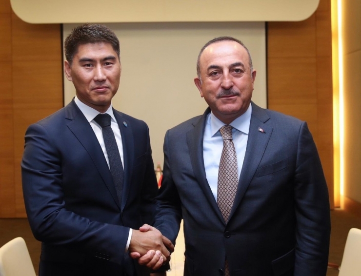 Dışişleri Bakanı Çavuşoğlu Kırgız Mevkidaşı İle Görüştü