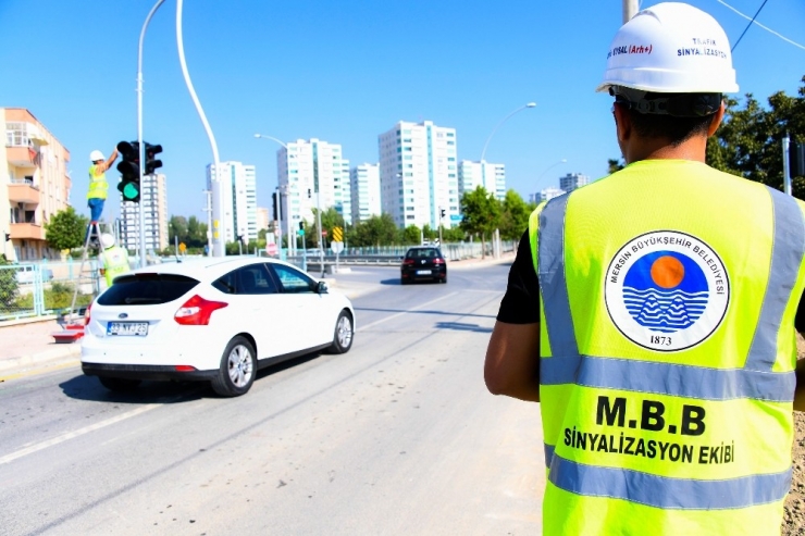 Tarsus’ta Kazalara Karşı Ledli Trafik Sinyalizasyon Sistemi