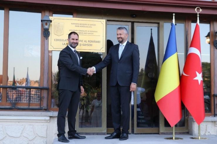 Romanya Fahri Konsolosu Mehmet Dinler Görevine Başladı