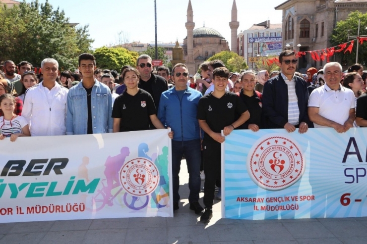 Aksaray’da Avrupa Hareketlilik Haftası Kapsamında Yürüyüş Düzenlendi
