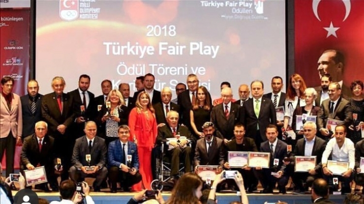 Meü Öğretim Üyesi Gümüş’e, Türkiye Milli Olimpiyat Komitesinden Şeref Diploması