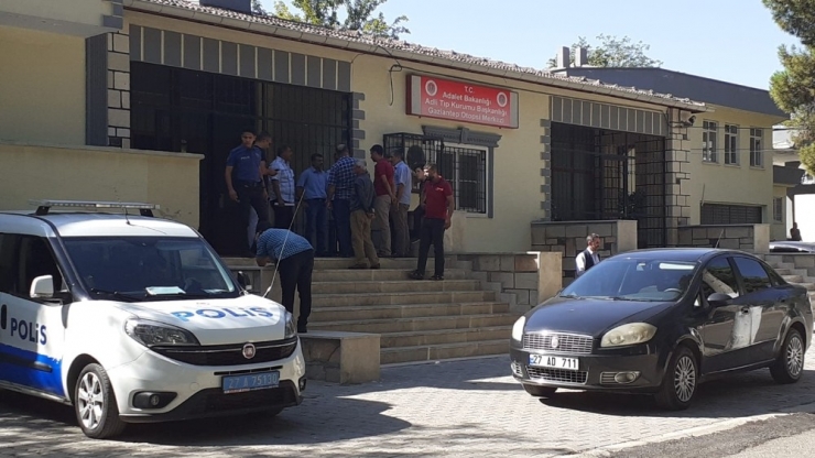 Gaziantep’te Bıçaklı ’Torun’ Kavgası: 2 Ölü, 3 Yaralı